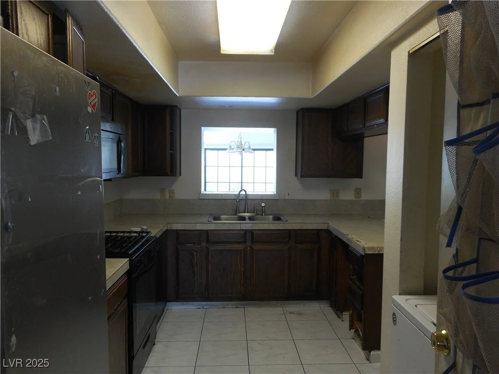 5006 Schumann, Las Vegas, NV 89146