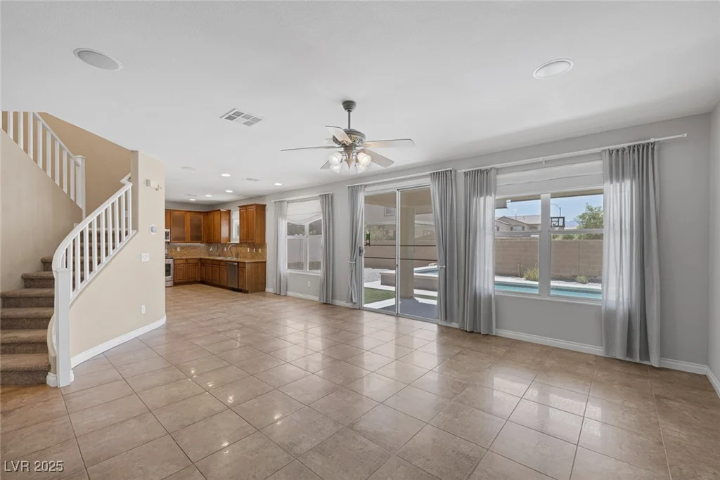 4225 Telstar, North Las Vegas, NV 89032
