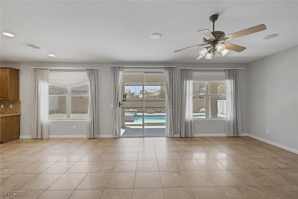 4225 Telstar, North Las Vegas, NV 89032