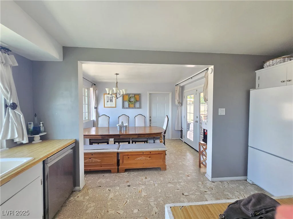 5704 Heron, Las Vegas, NV 89107