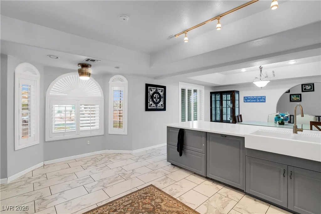 544 Fogg, Las Vegas, NV 89110