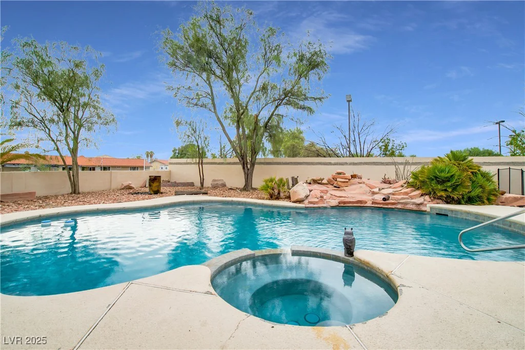 544 Fogg, Las Vegas, NV 89110