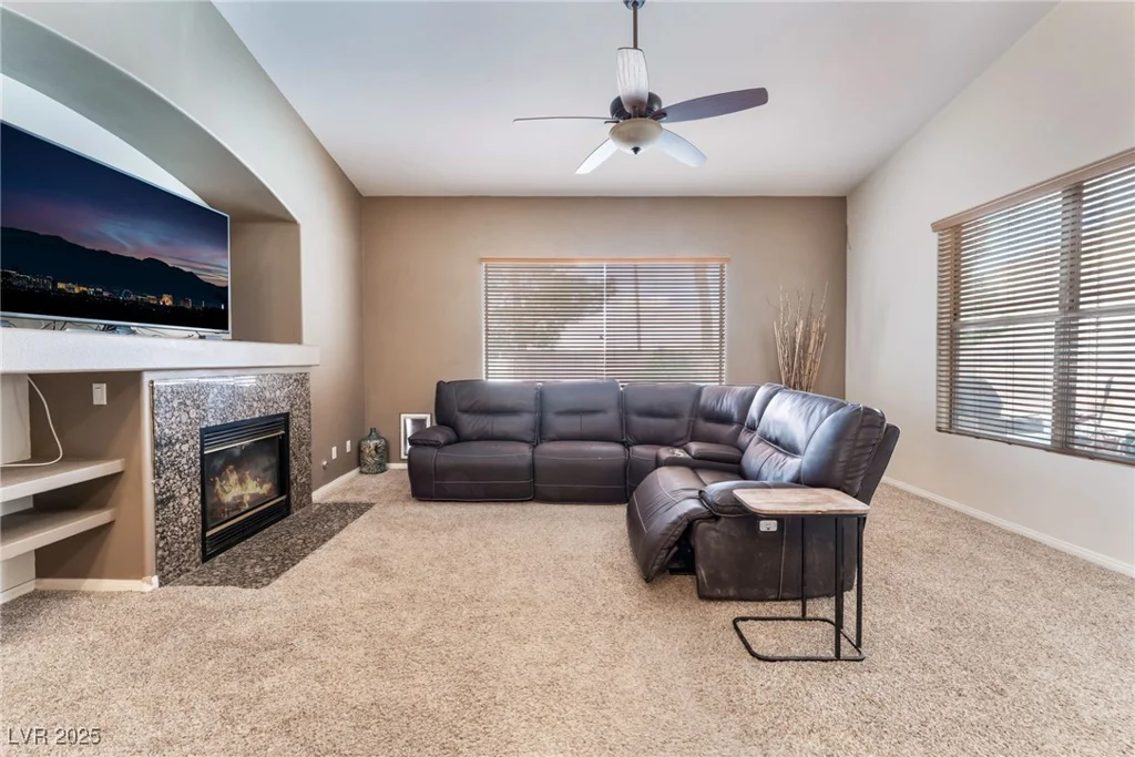 7076 OAKLEIGH, Las Vegas, NV 89110