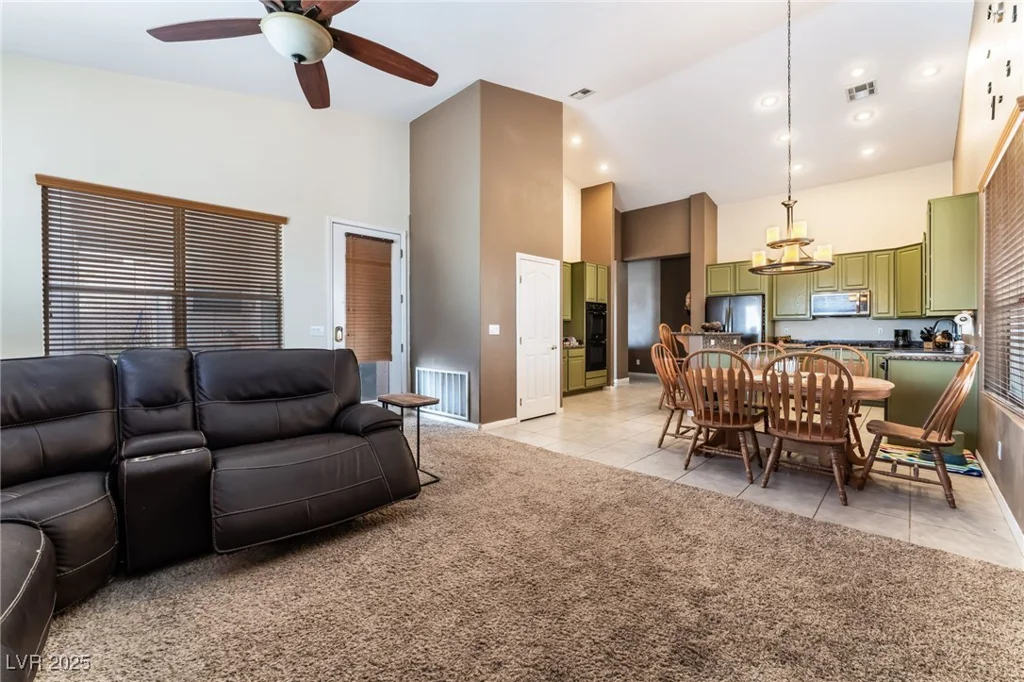 7076 OAKLEIGH, Las Vegas, NV 89110