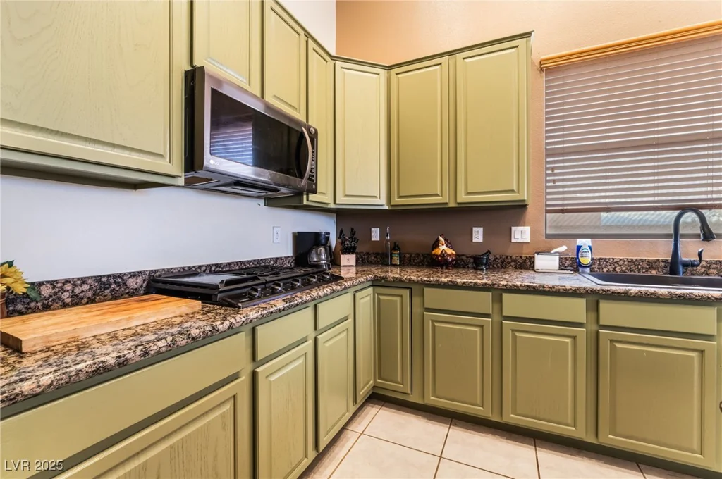 7076 OAKLEIGH, Las Vegas, NV 89110