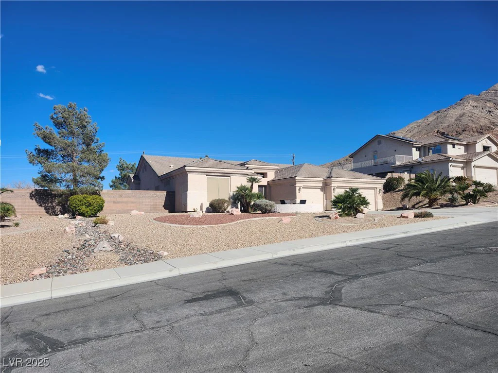 7076 OAKLEIGH, Las Vegas, NV 89110