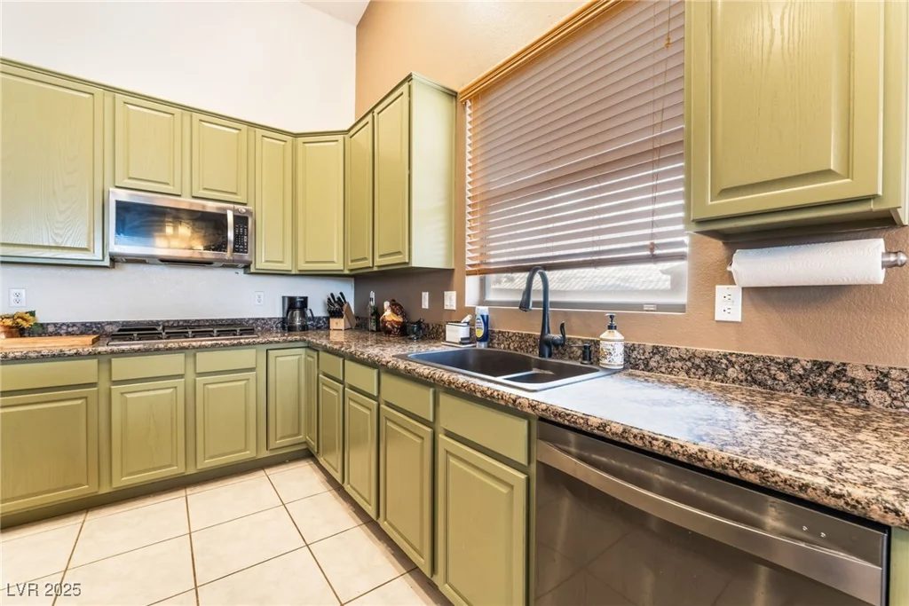7076 OAKLEIGH, Las Vegas, NV 89110