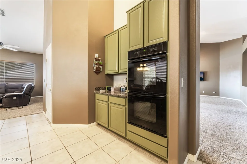 7076 OAKLEIGH, Las Vegas, NV 89110