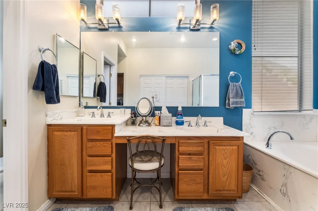 7076 OAKLEIGH, Las Vegas, NV 89110