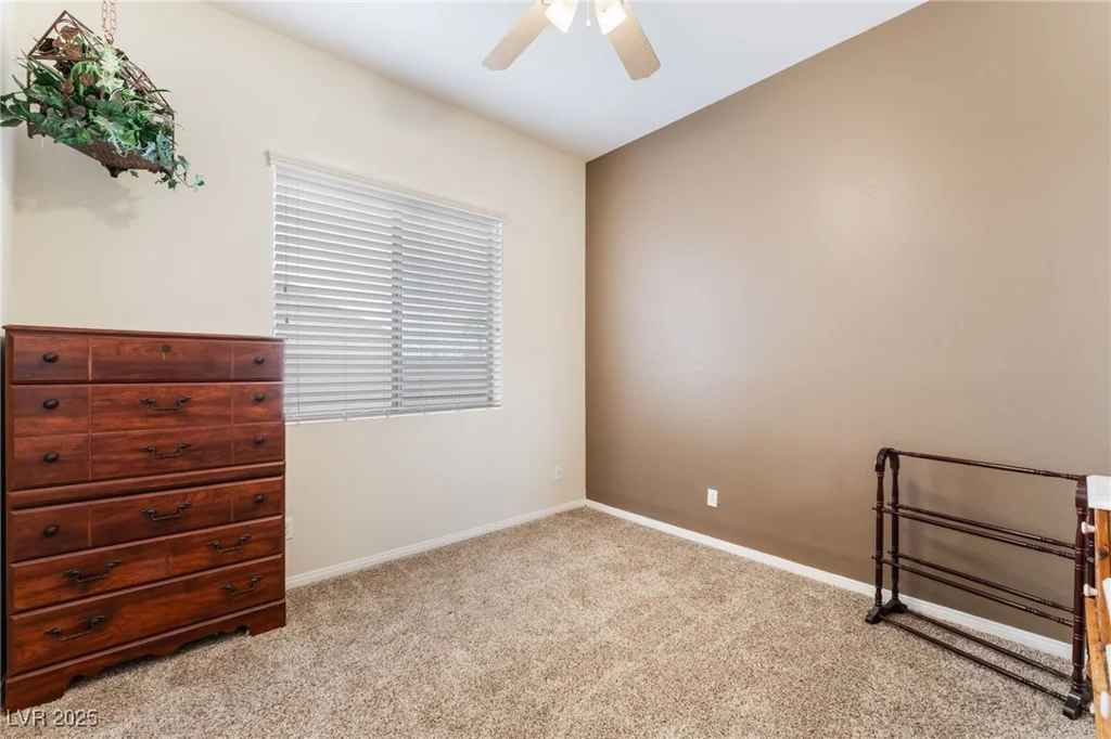 7076 OAKLEIGH, Las Vegas, NV 89110