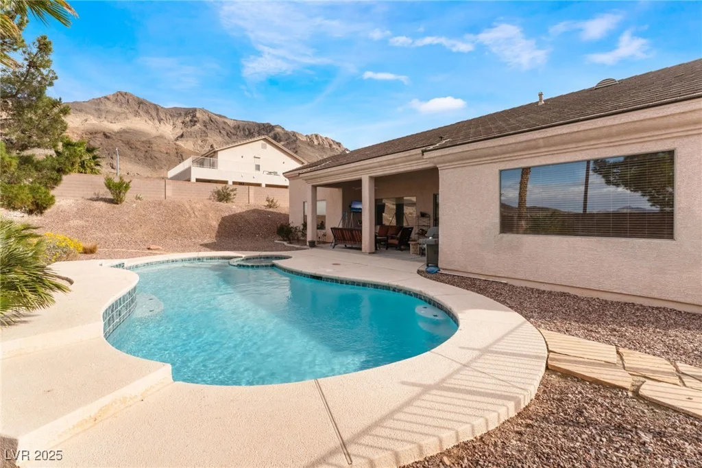 7076 OAKLEIGH, Las Vegas, NV 89110