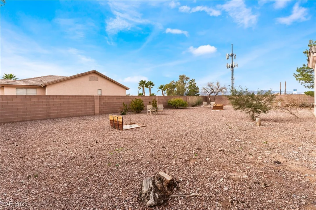 7076 OAKLEIGH, Las Vegas, NV 89110