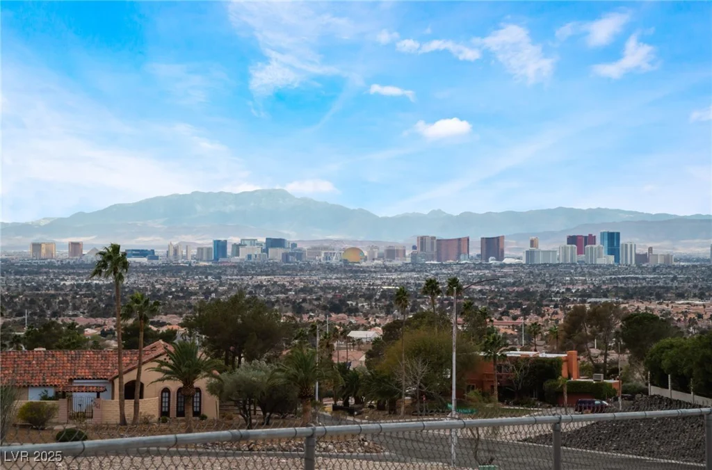 7076 OAKLEIGH, Las Vegas, NV 89110