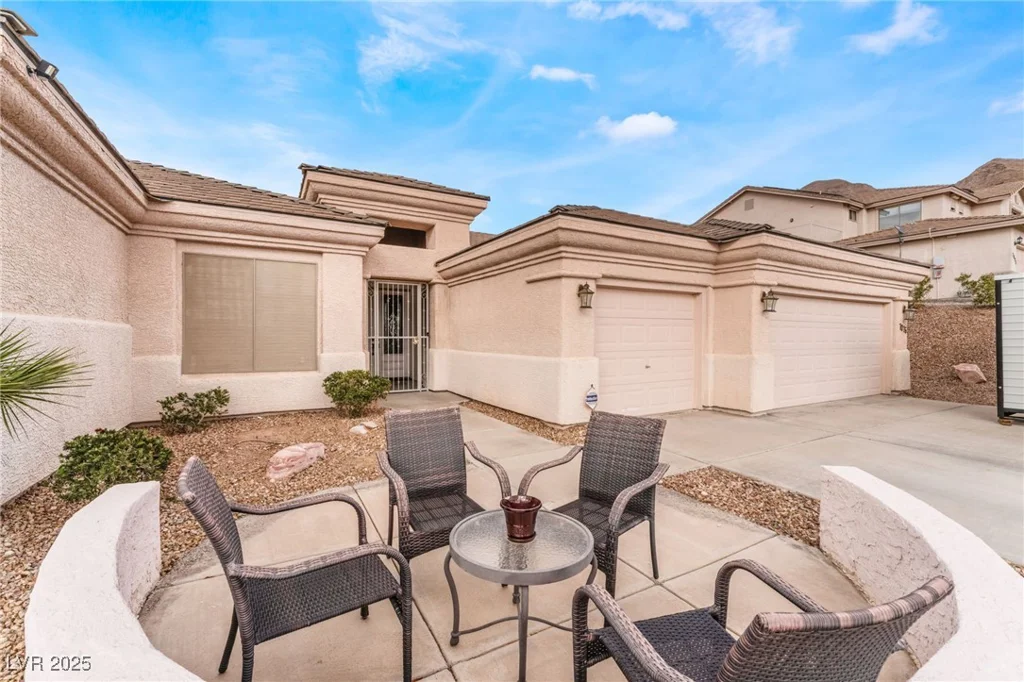 7076 OAKLEIGH, Las Vegas, NV 89110