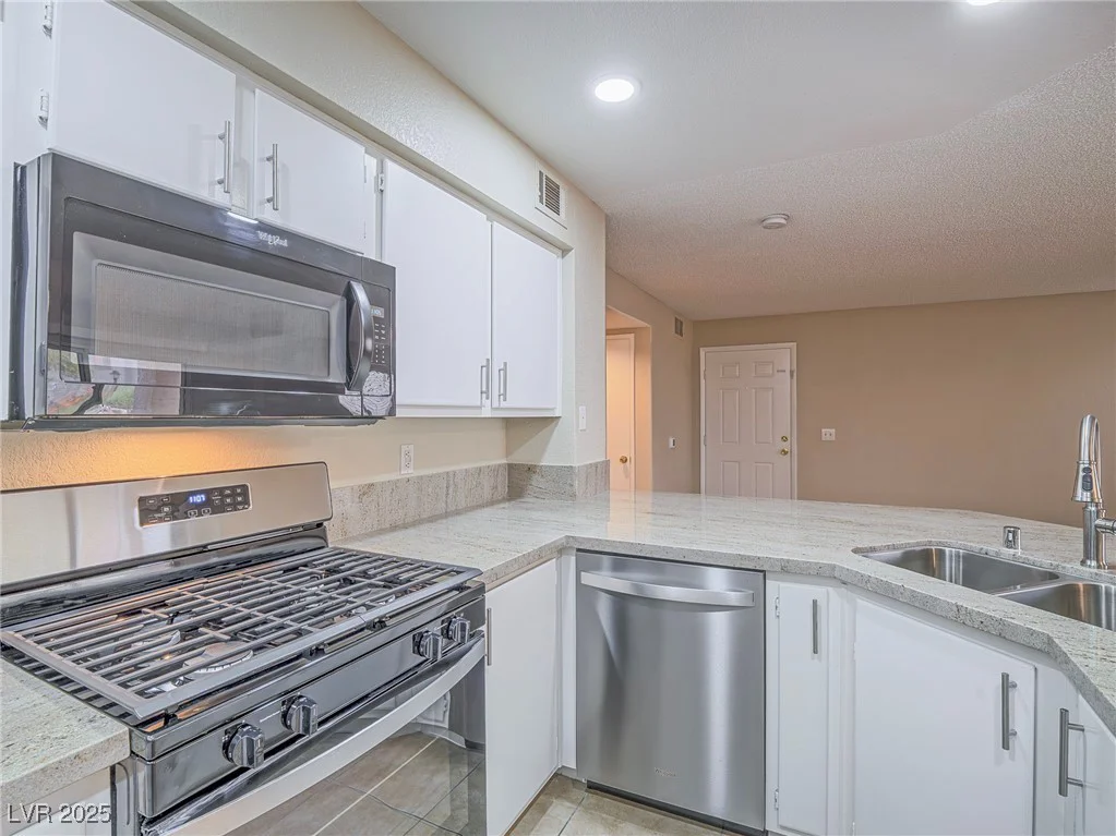 713 Wheat Ridge, Las Vegas, NV 89145