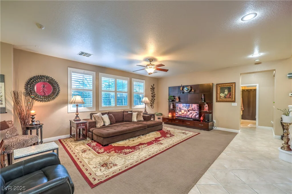 7908 Horse Bridle, Las Vegas, NV 89131