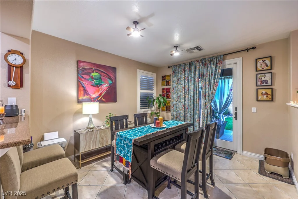 7908 Horse Bridle, Las Vegas, NV 89131