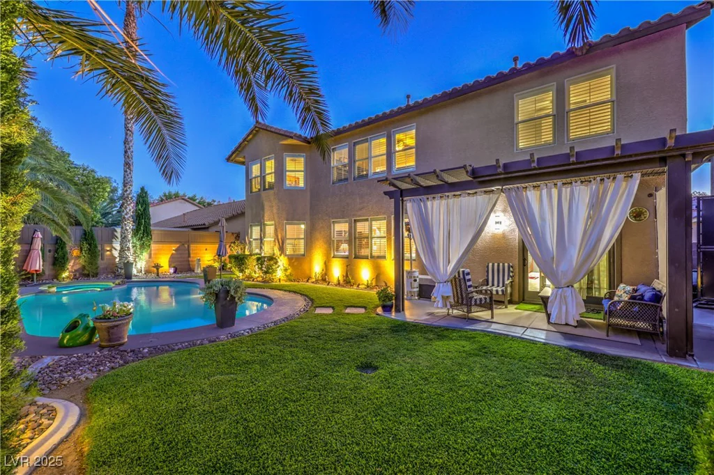 7908 Horse Bridle, Las Vegas, NV 89131