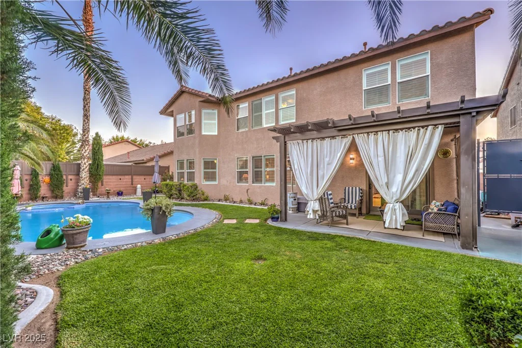 7908 Horse Bridle, Las Vegas, NV 89131
