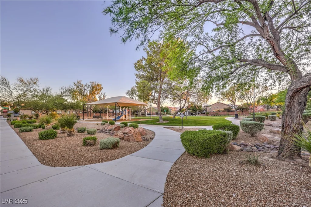 7908 Horse Bridle, Las Vegas, NV 89131