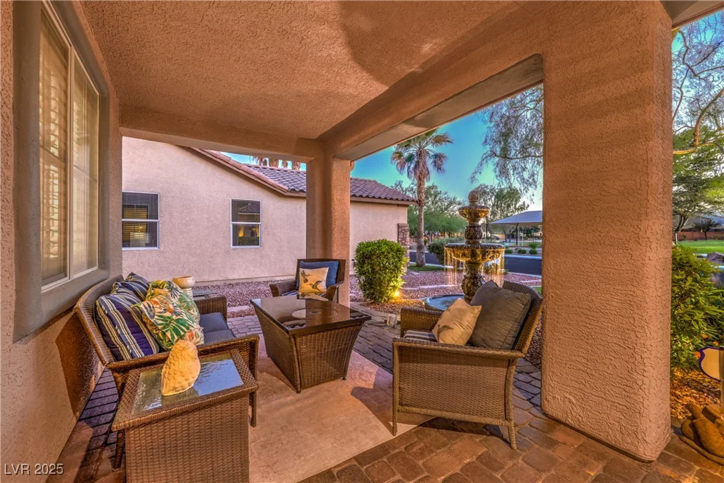 7908 Horse Bridle, Las Vegas, NV 89131