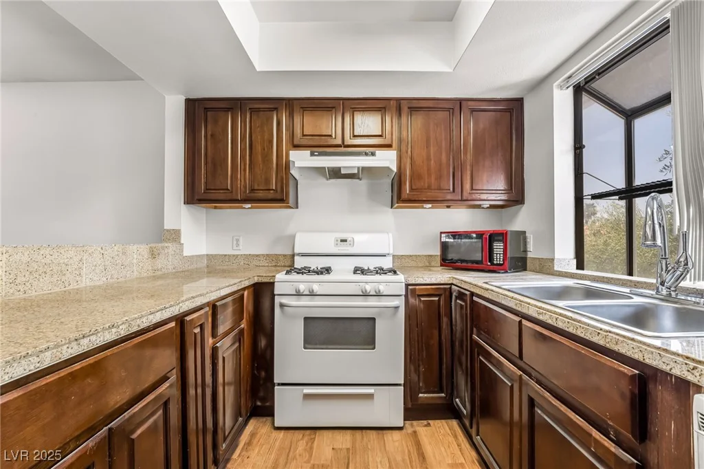 2898 Violet, Henderson, NV 89074