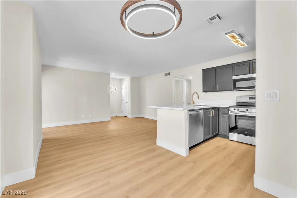 2964 Juniper Hills, Las Vegas, NV 89142