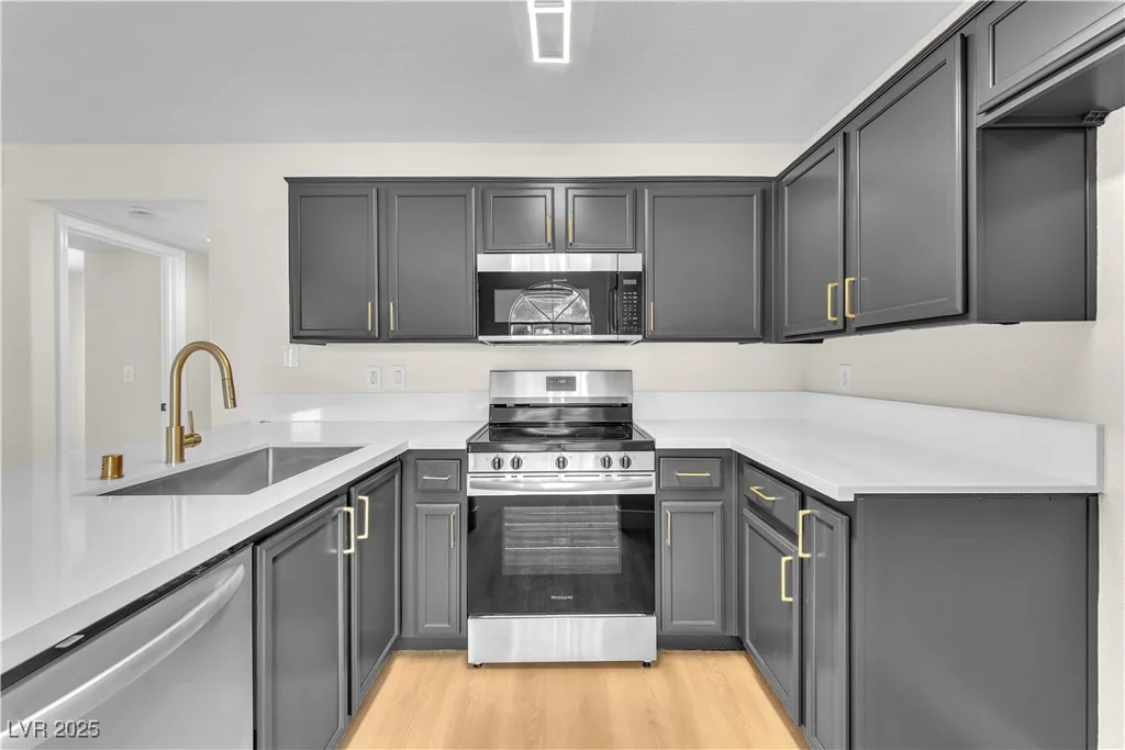 2964 Juniper Hills, Las Vegas, NV 89142