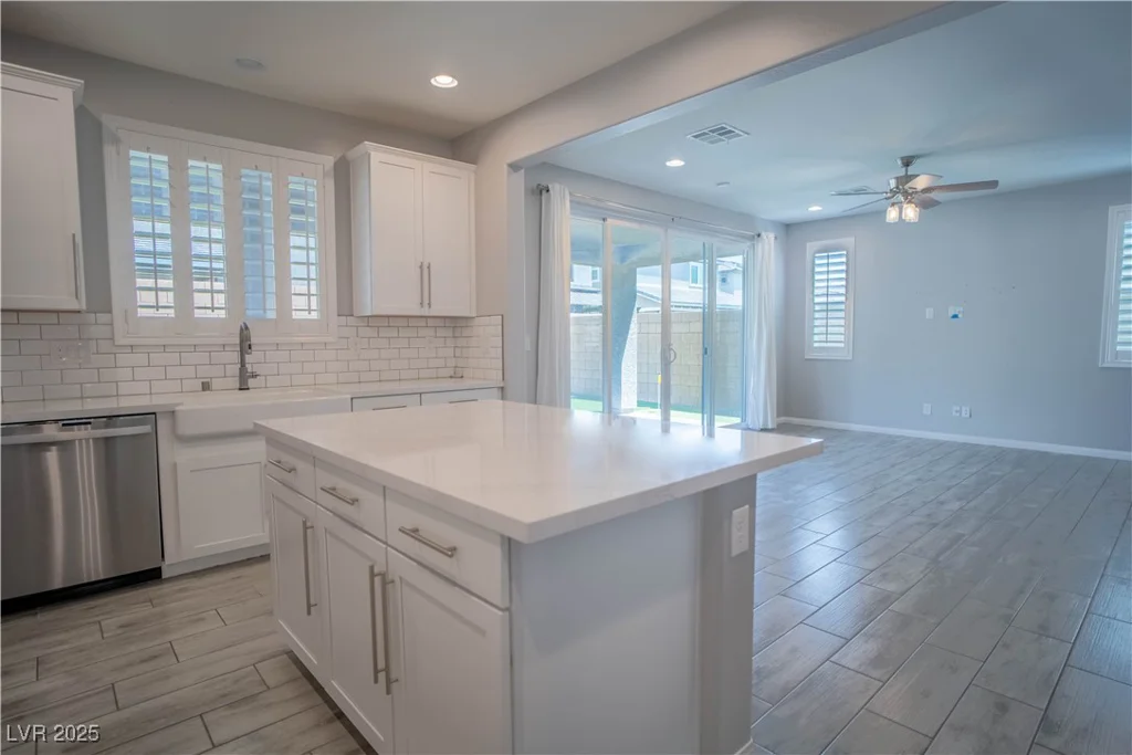 7456 Tinley Creek, Las Vegas, NV 89113