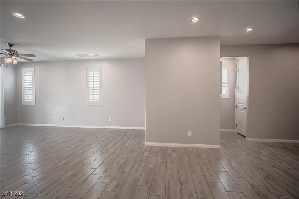7456 Tinley Creek, Las Vegas, NV 89113