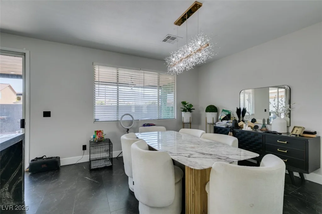 1352 Angel Falls, Las Vegas, NV 89142