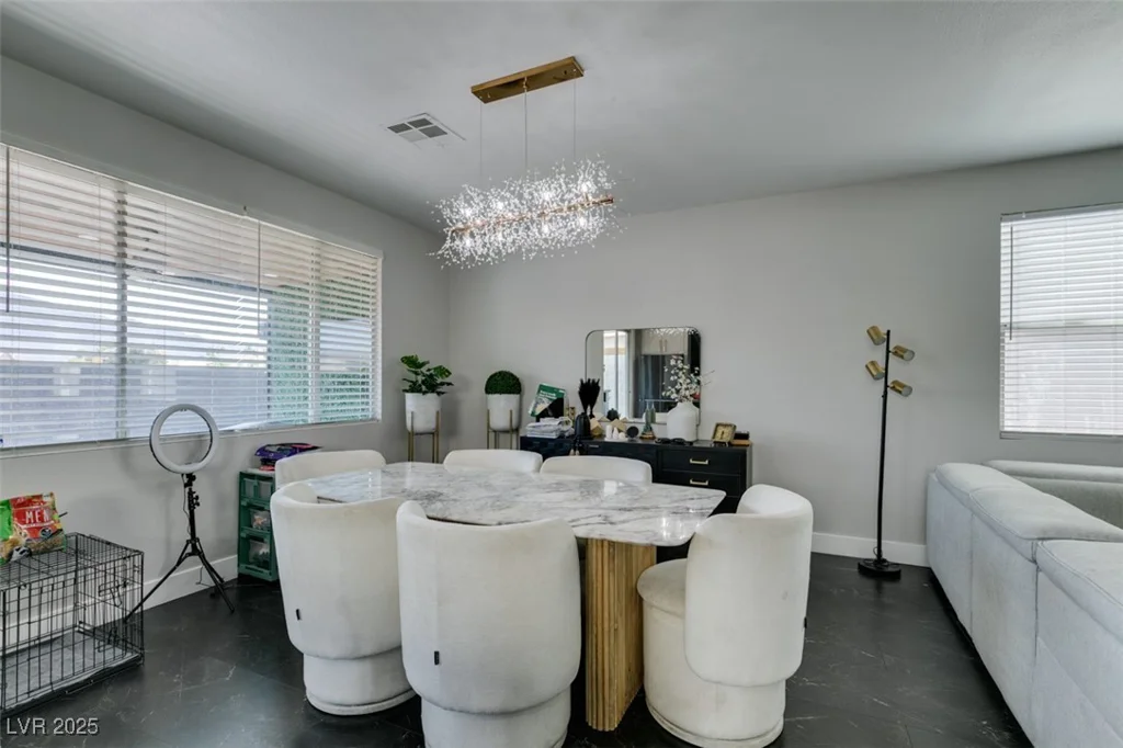 1352 Angel Falls, Las Vegas, NV 89142