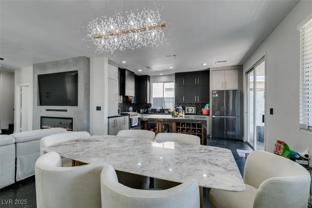 1352 Angel Falls, Las Vegas, NV 89142