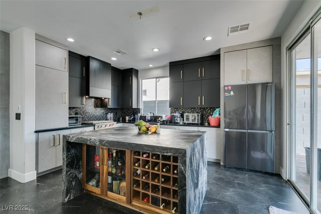 1352 Angel Falls, Las Vegas, NV 89142