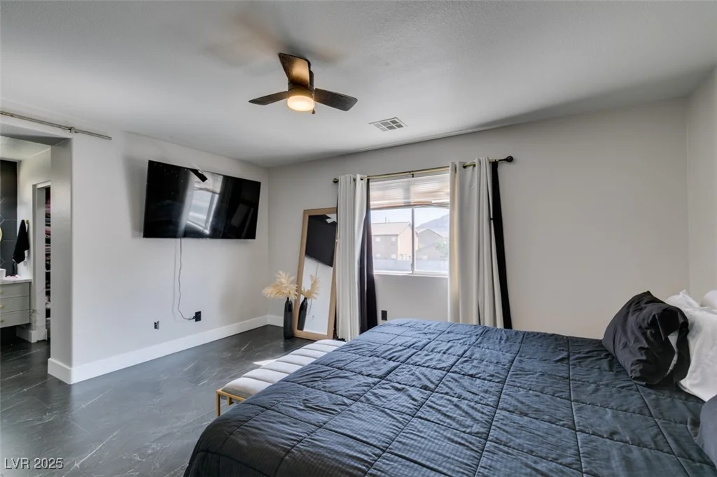 1352 Angel Falls, Las Vegas, NV 89142