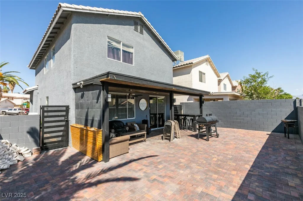 1352 Angel Falls, Las Vegas, NV 89142