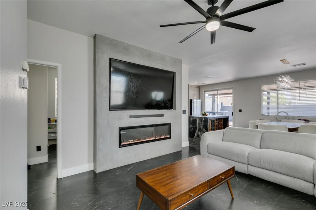 1352 Angel Falls, Las Vegas, NV 89142