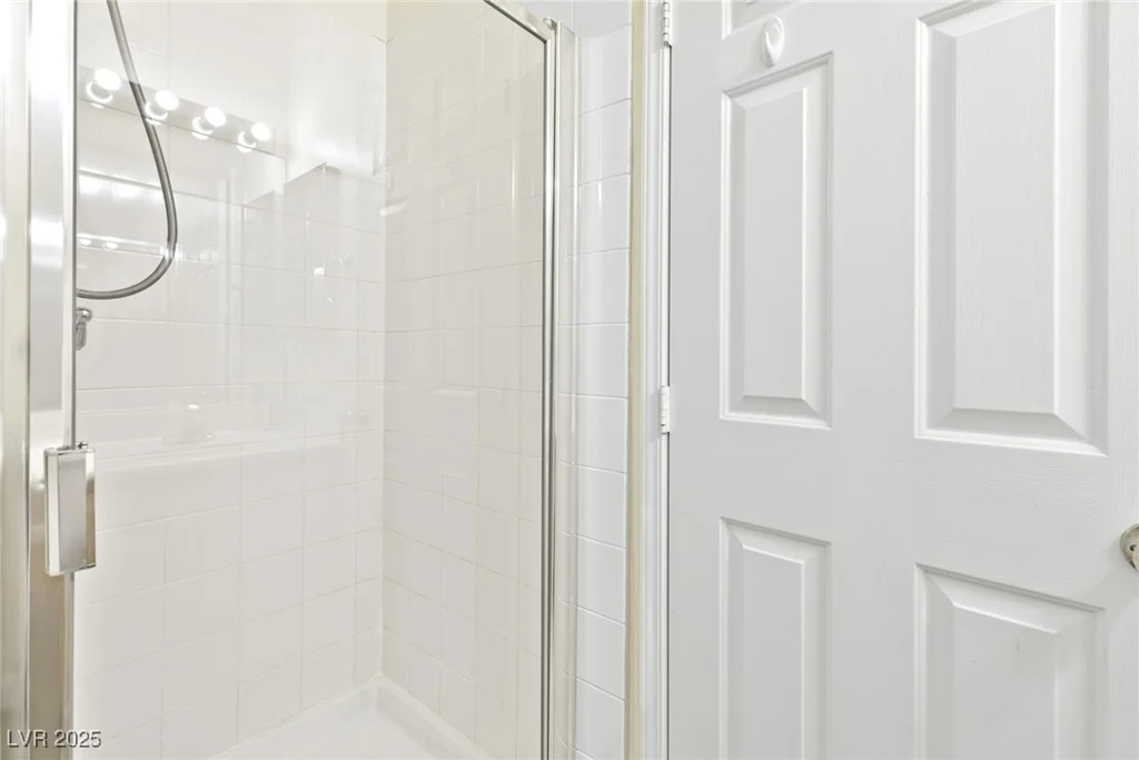 8221 Stoneheather, Las Vegas, NV 89117
