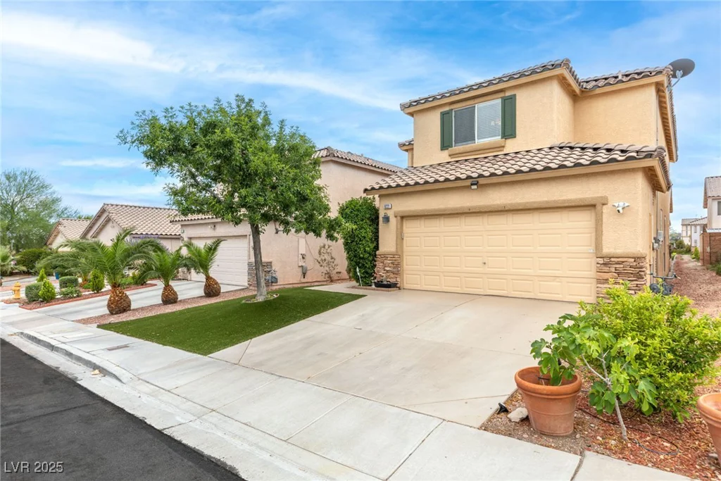8221 Stoneheather, Las Vegas, NV 89117