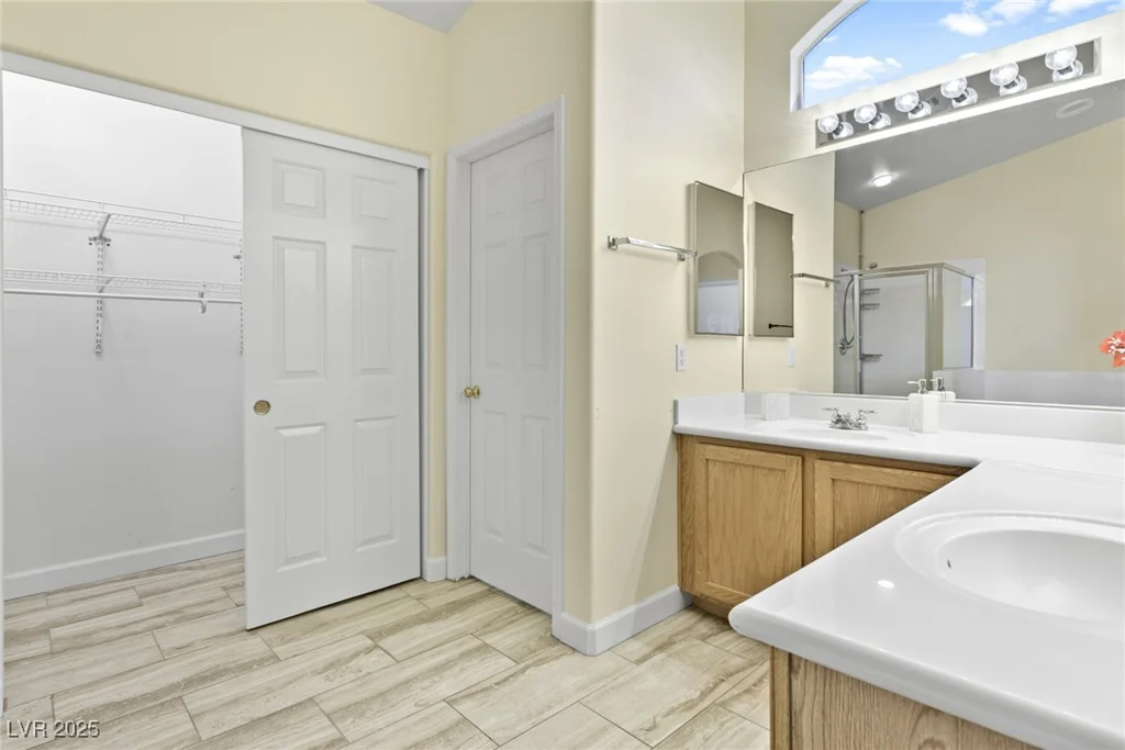 8221 Stoneheather, Las Vegas, NV 89117