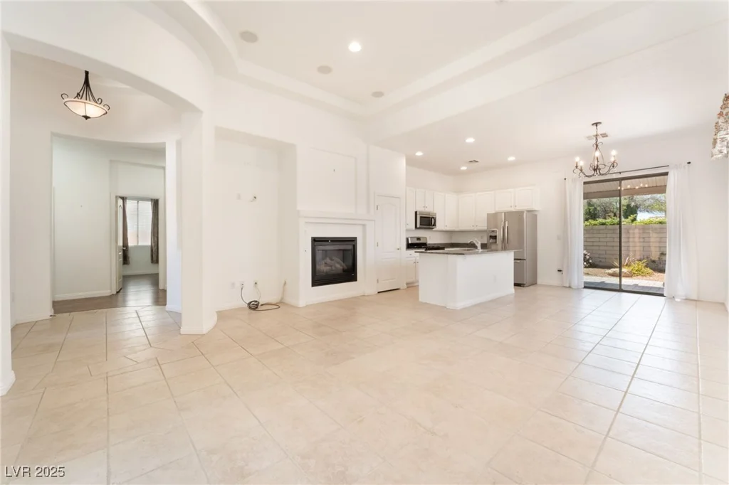 9025 Loggers Mill, Las Vegas, NV 89143