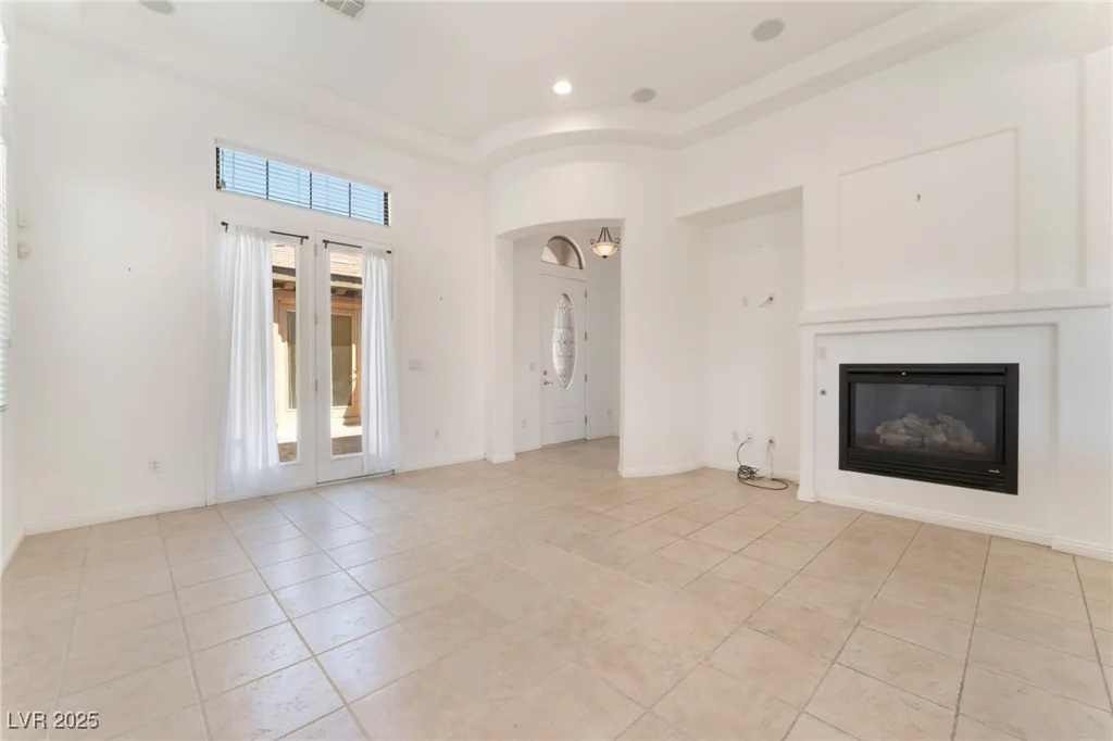 9025 Loggers Mill, Las Vegas, NV 89143