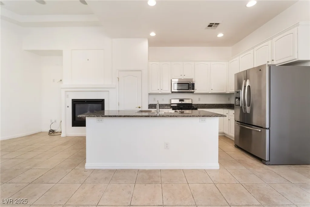 9025 Loggers Mill, Las Vegas, NV 89143