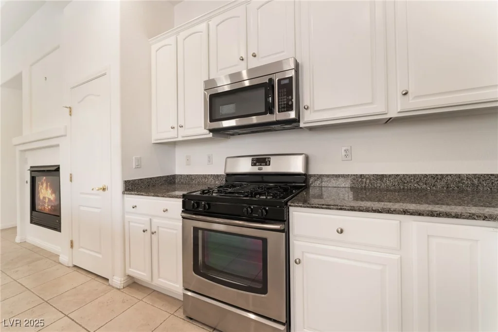 9025 Loggers Mill, Las Vegas, NV 89143