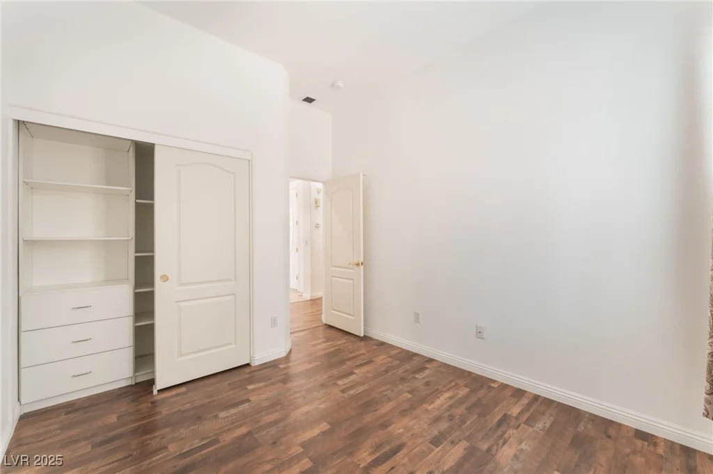 9025 Loggers Mill, Las Vegas, NV 89143