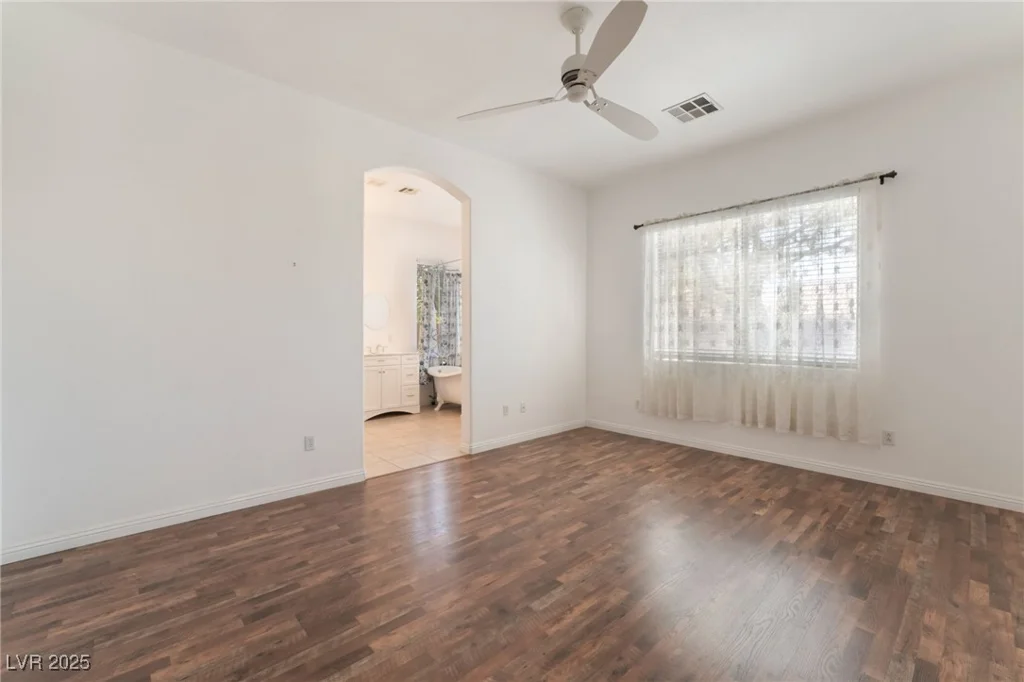 9025 Loggers Mill, Las Vegas, NV 89143