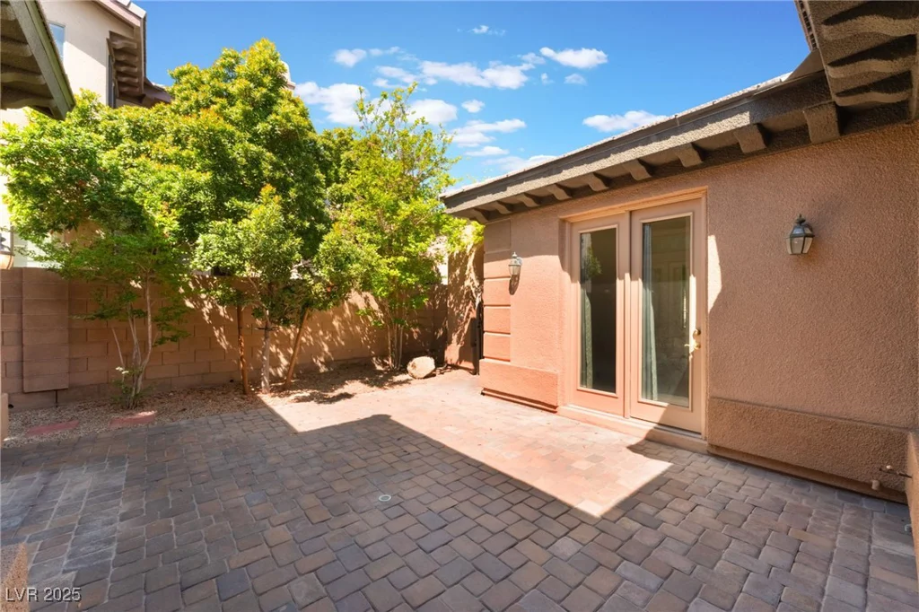 9025 Loggers Mill, Las Vegas, NV 89143