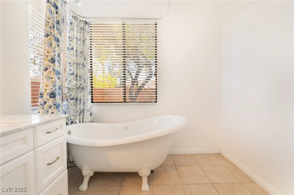 9025 Loggers Mill, Las Vegas, NV 89143