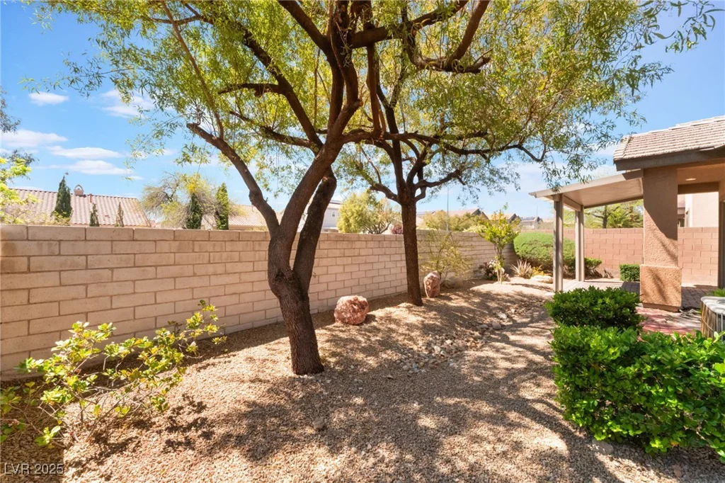 9025 Loggers Mill, Las Vegas, NV 89143