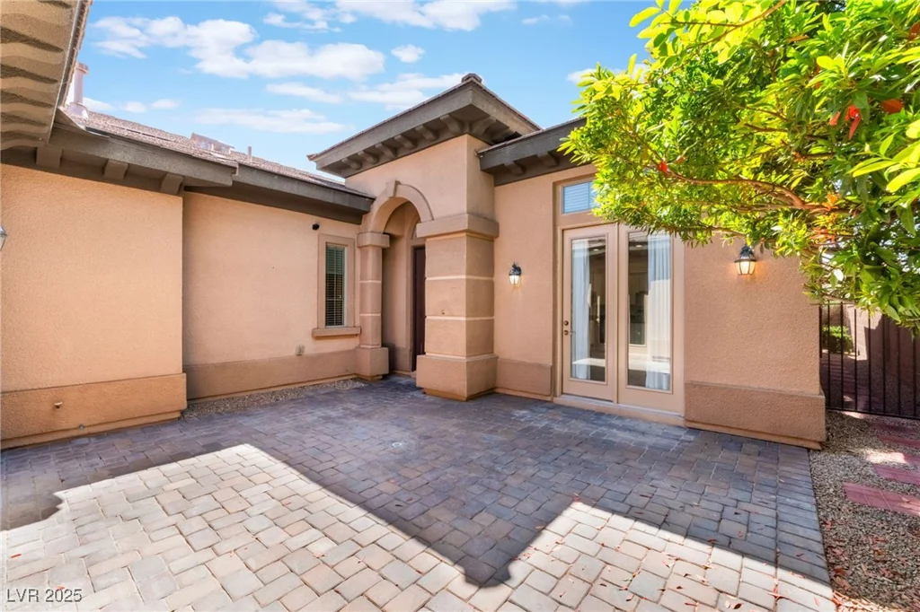 9025 Loggers Mill, Las Vegas, NV 89143